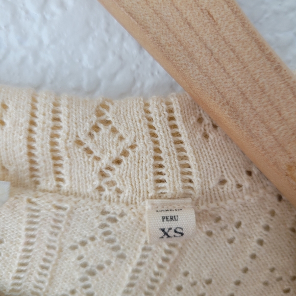 Doen Mia henley in cream, xsmall - Picture 11 of 13